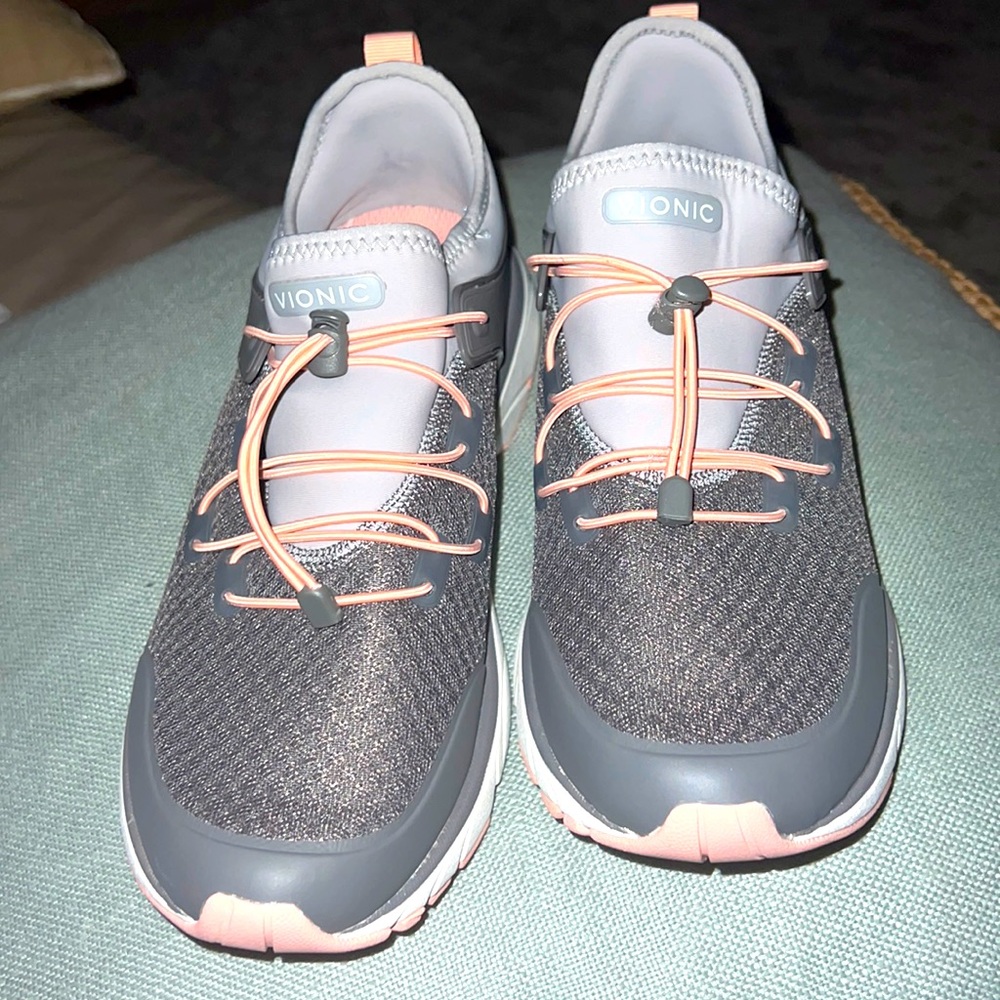 NEW VIONIC LONDON WALKING SNEAKER - WOMEN'S 9.5